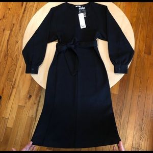 SOLD - WOMEN Uniqlo U Jersey Belted Long Sleeve